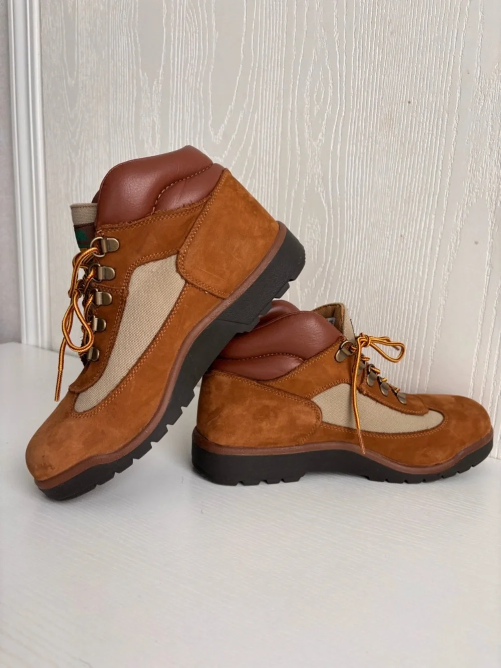 Timberland Premium Field Boots in Medium Brown Boys 6 NWOB